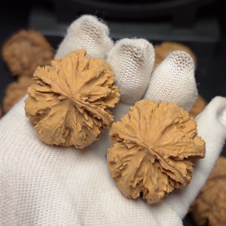 文玩核桃吊坠浩***?秦岭灯笼6