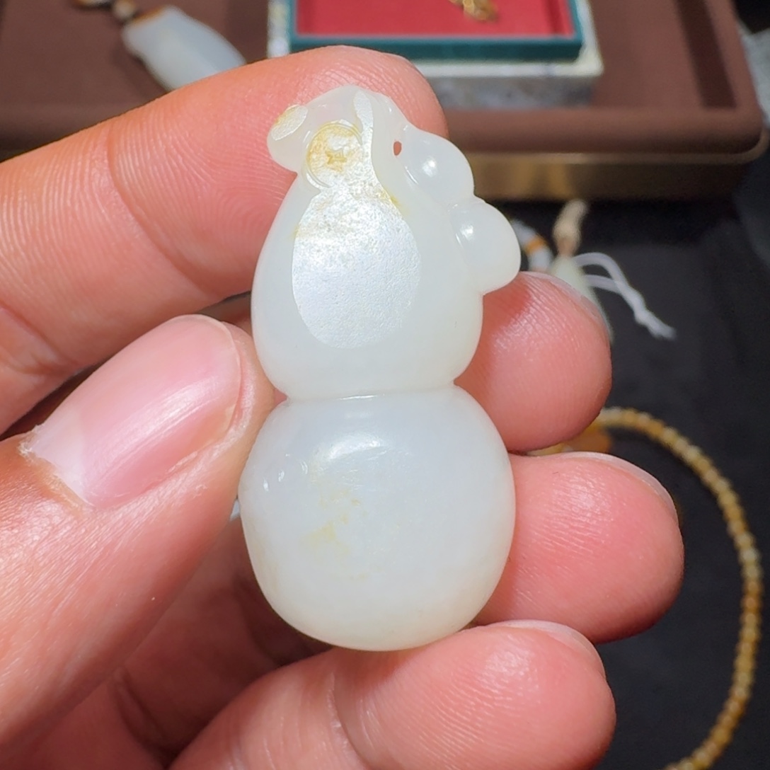 和田玉18K金镶嵌颈饰