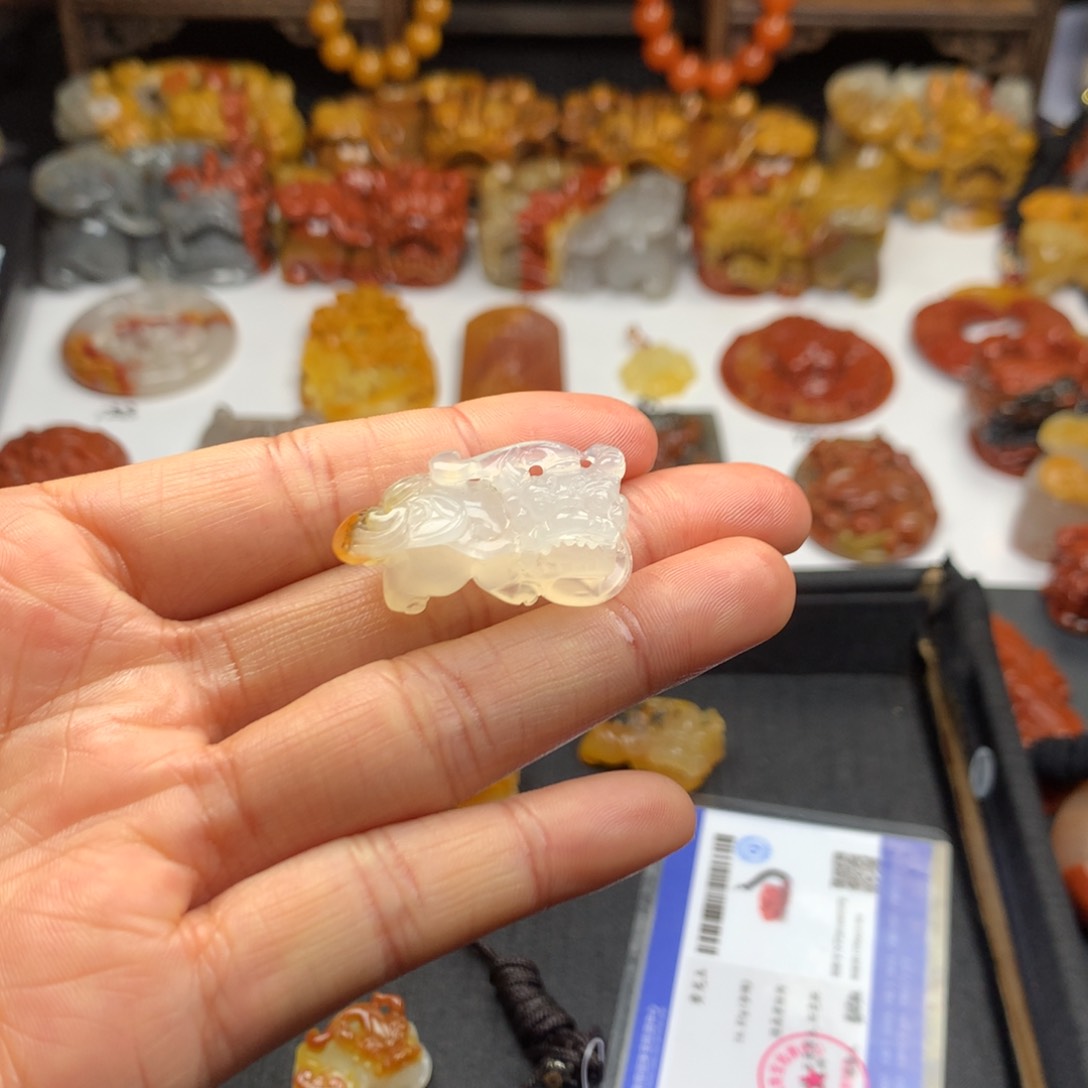 石英质玉（黄龙玉）挂件未镶嵌越****7