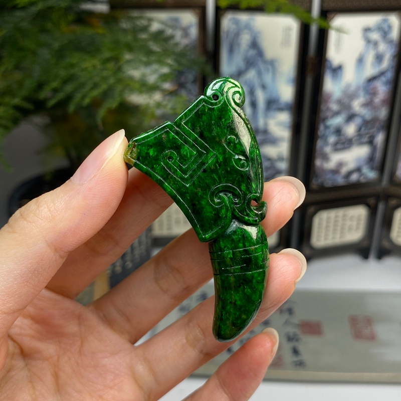 老料满绿辣色复古龙牙挂件 天然翡翠A货 