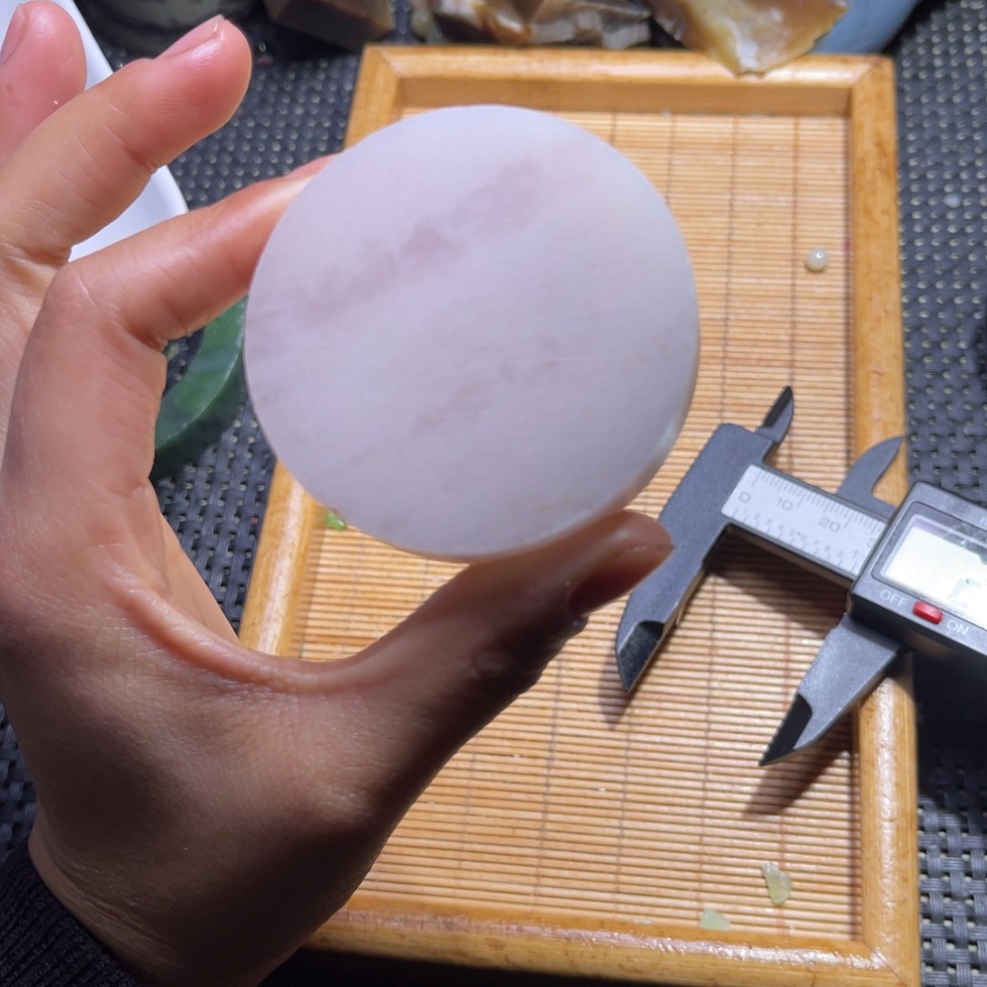 未镶嵌和田玉车挂