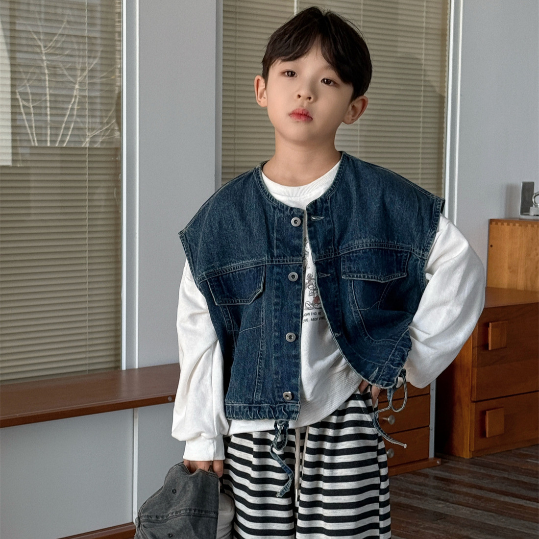 男童马甲2025春季新款儿童韩版外穿牛仔坎肩痞帅工装马甲