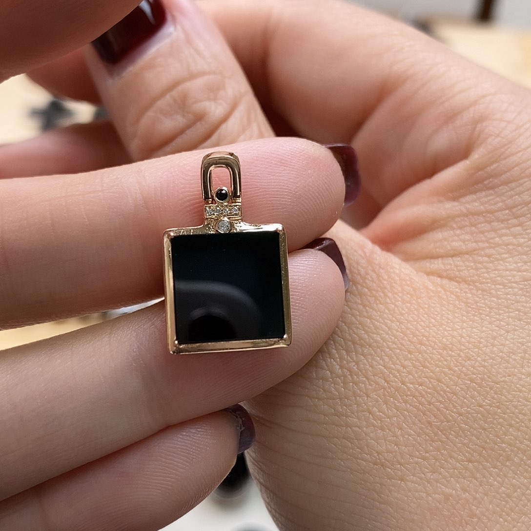 翡翠颈饰18K金镶嵌墨翠