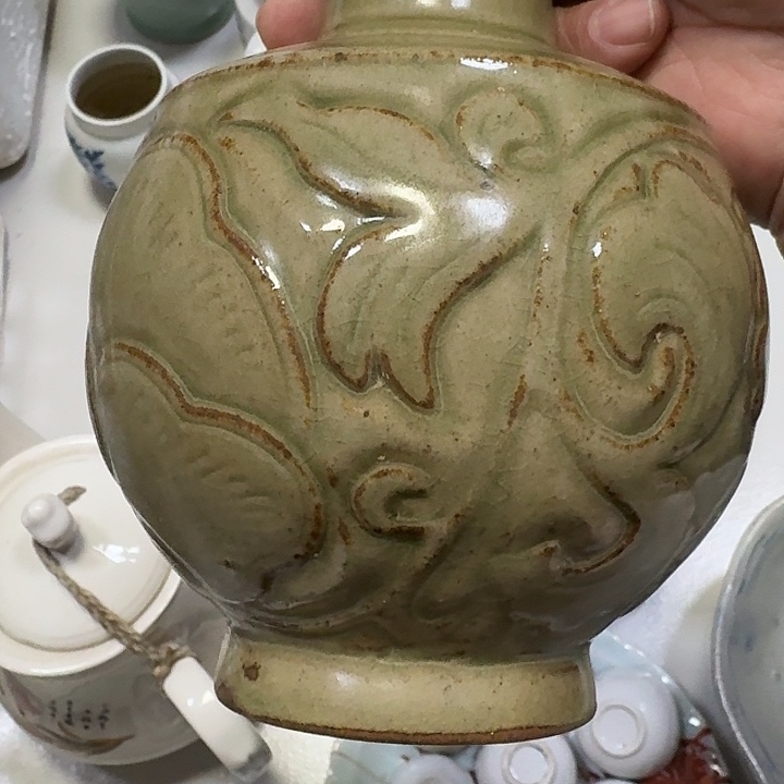 三***哥刻花瓶子开片瓷完整品相如图