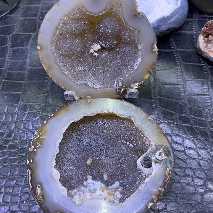 奇石盆未镶嵌水晶