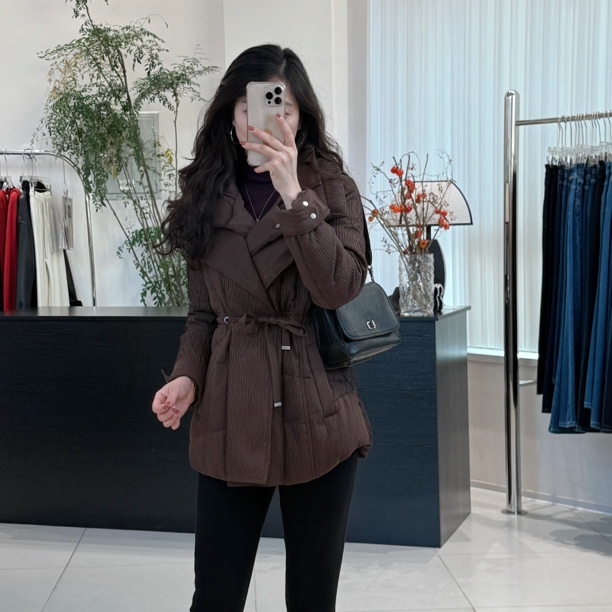 冬季新款时尚洋气大翻领收腰显瘦中长款鹅绒女外套