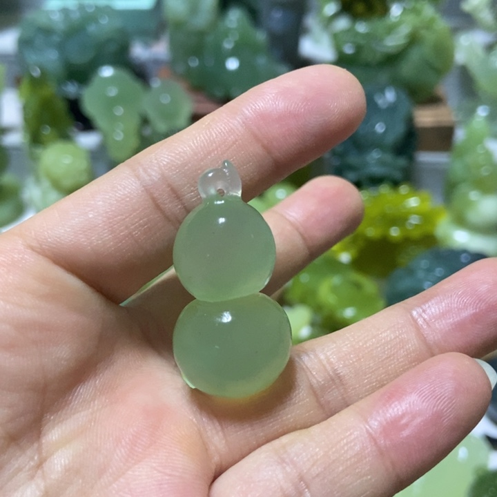 【闪购商品】未镶嵌蛇纹石玉挂件