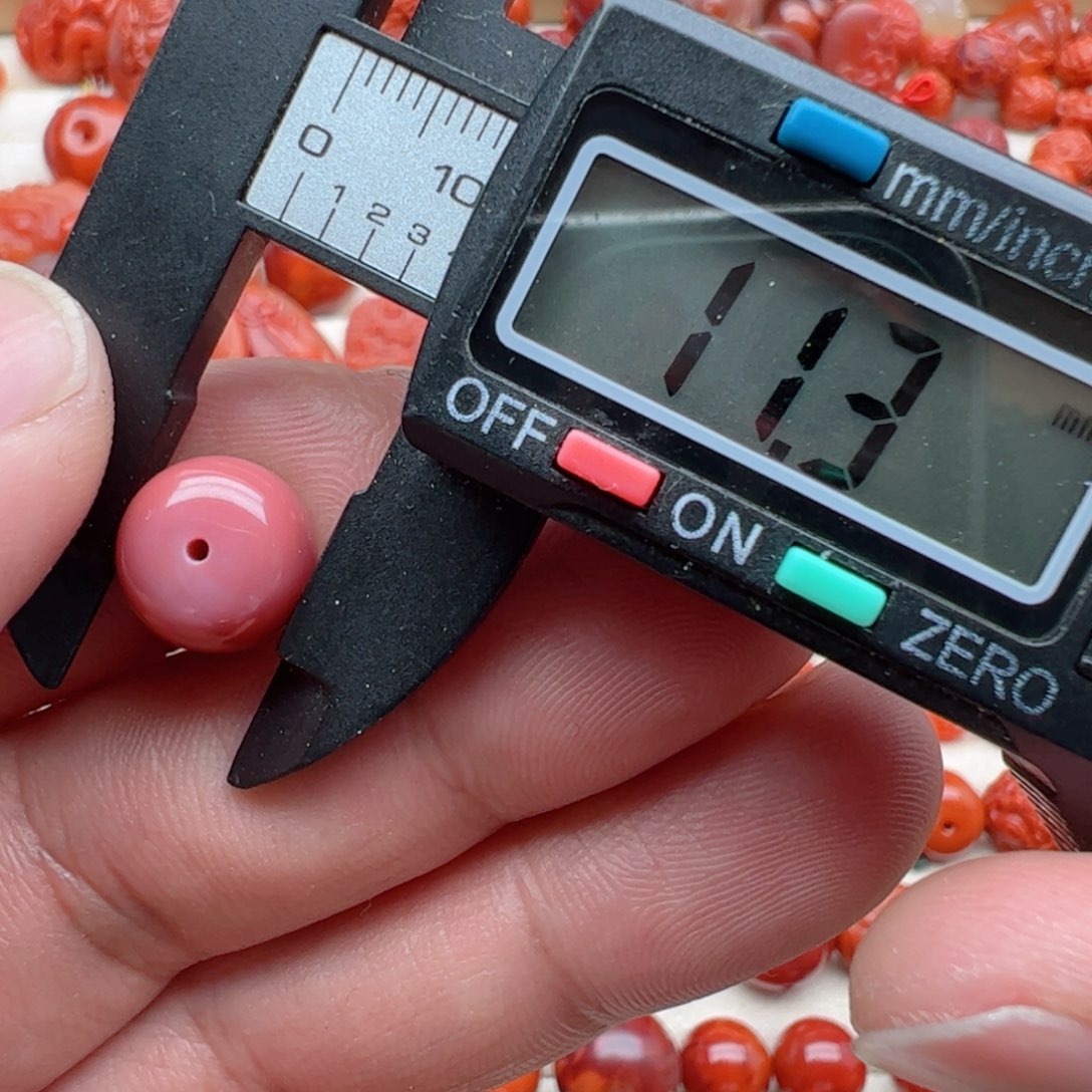 南红玛瑙配饰未镶嵌