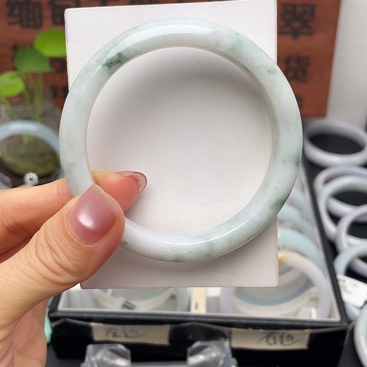 翡翠手镯未镶嵌57正圈