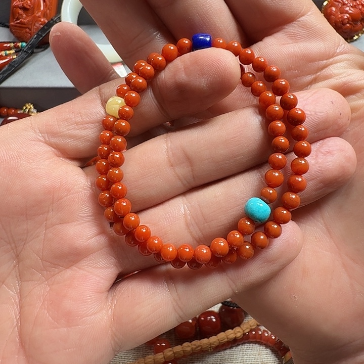 海***鲨南红玛瑙未镶嵌颈饰