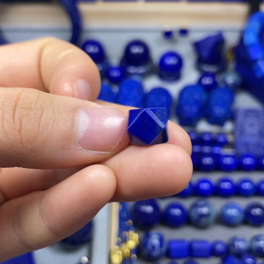 青金石唐八棱未镶嵌