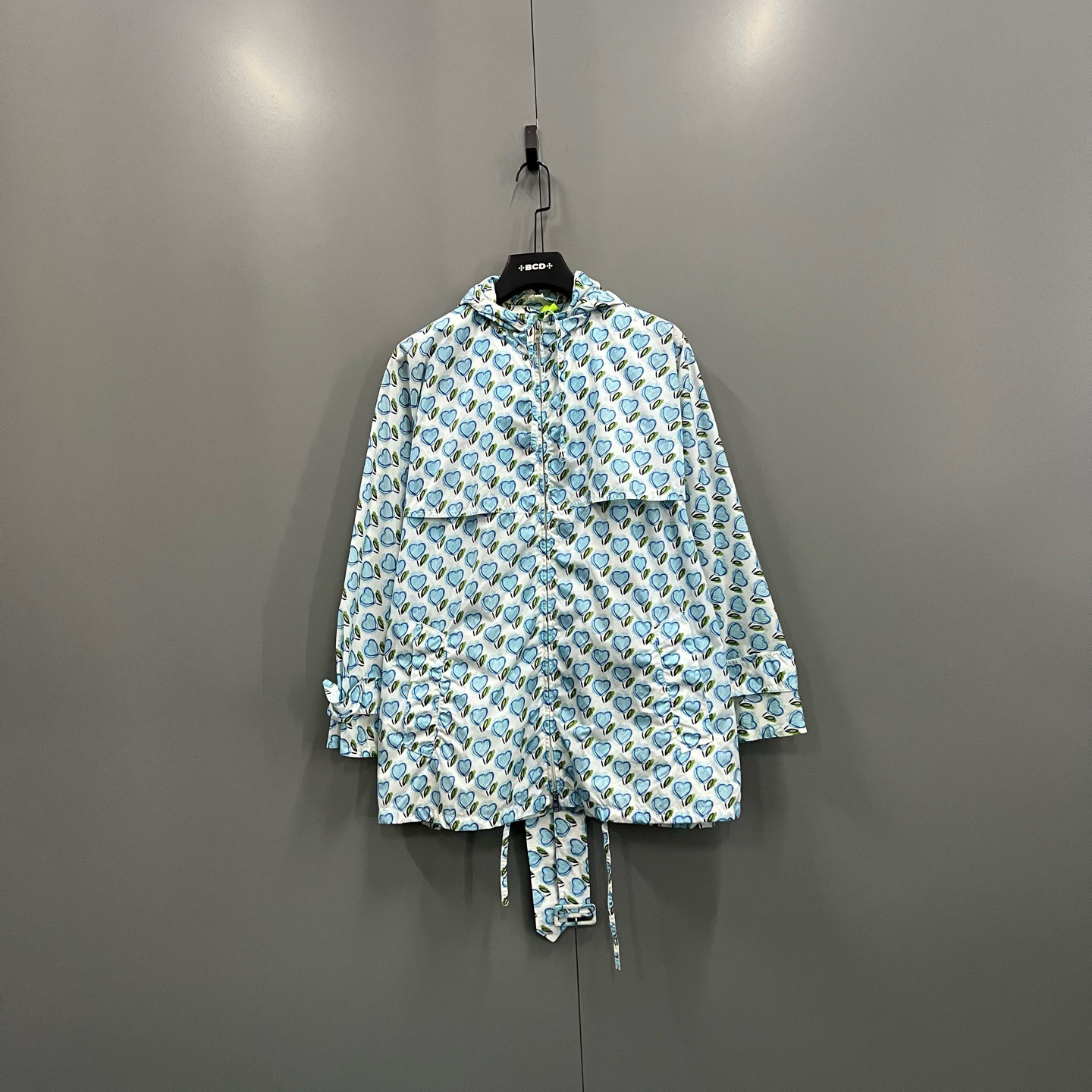 99新 Prada/普拉达 楠 涂鸦爱心满印外套 40码/98新/610279