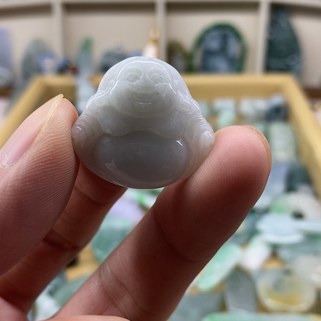 颈饰未镶嵌翡翠天然