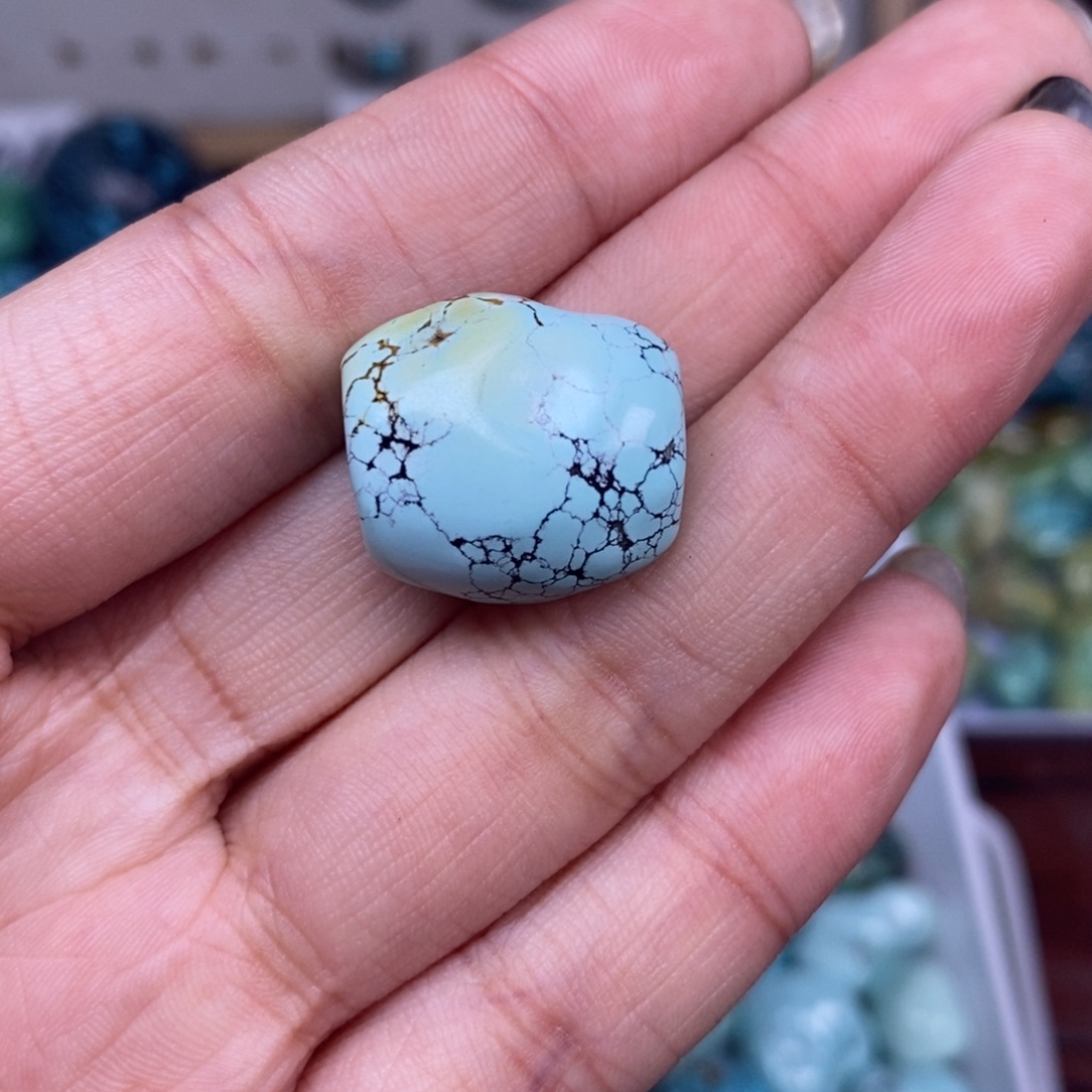 绿松石未镶嵌挂件