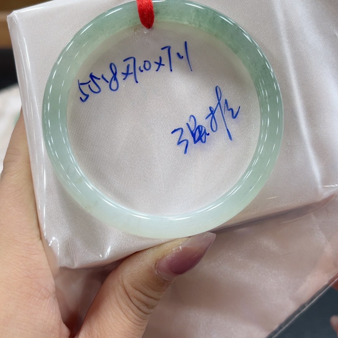 未镶嵌手镯翡翠翡翠