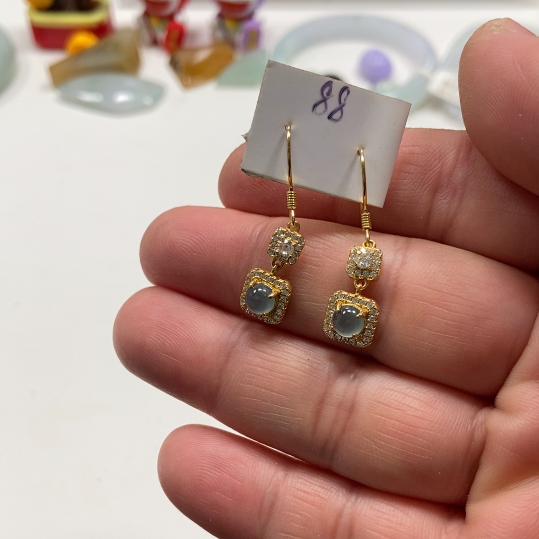 翡翠戒指未镶嵌翡翠