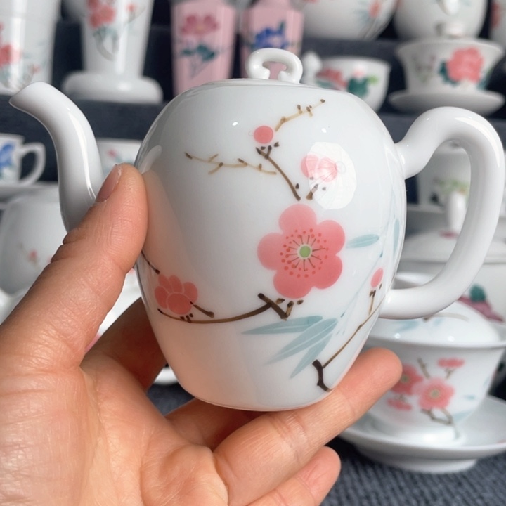 景德镇陶瓷小茶壶