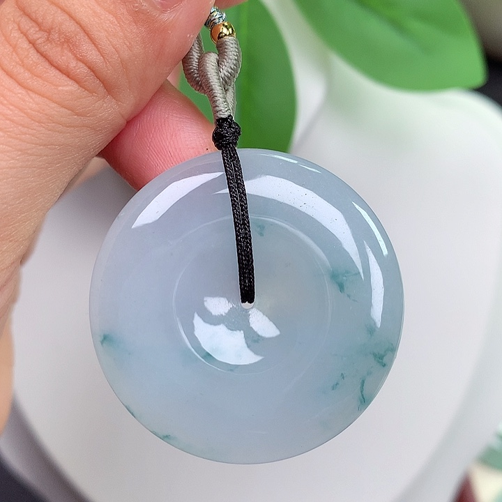 翡翠未镶嵌颈饰平安扣 35.9x5.9mm