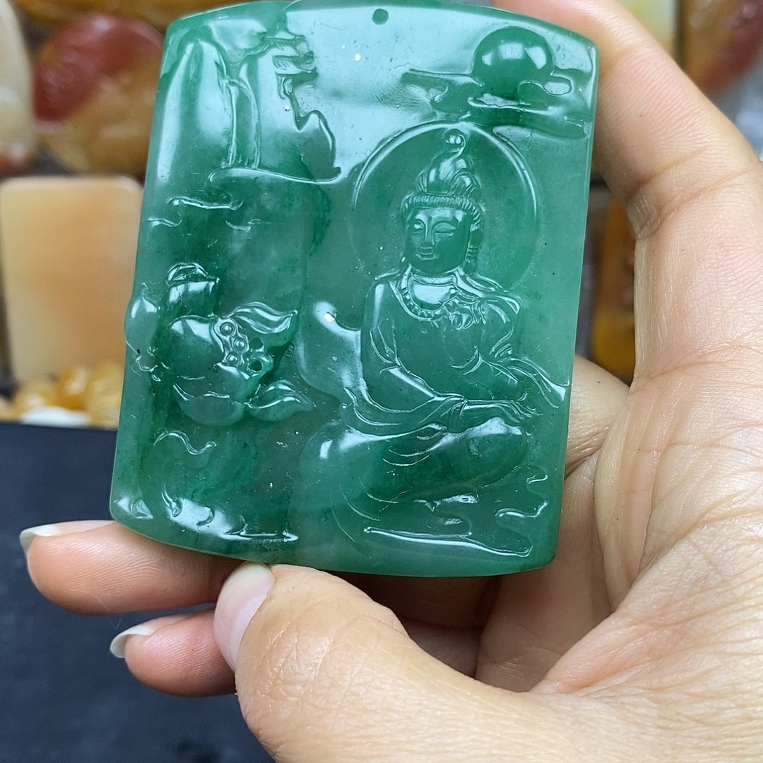 石英质玉（黄龙玉）颈饰未镶嵌