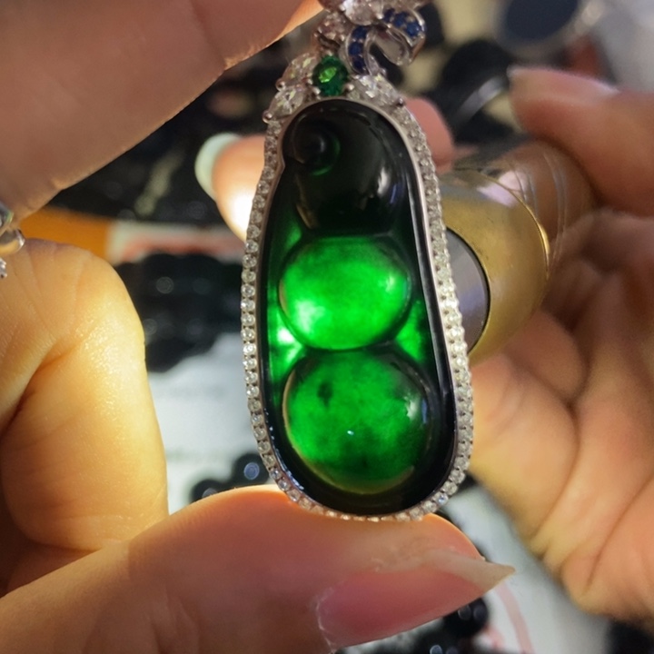 翡翠银S925镶嵌颈饰墨翠