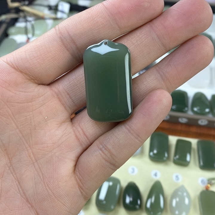和田玉颈饰未镶嵌芙**斯