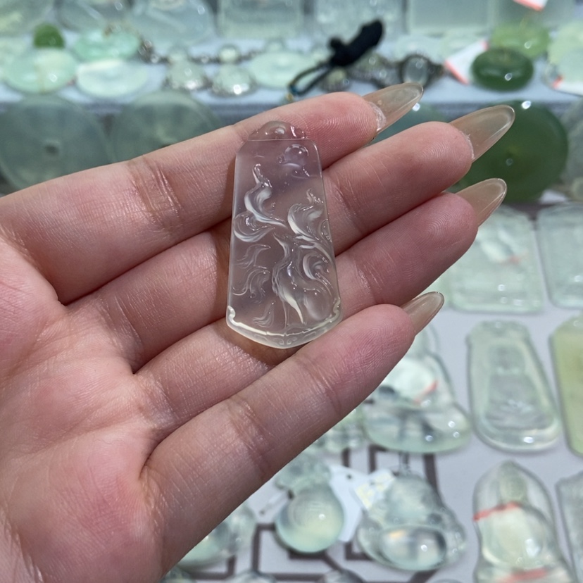 【闪购商品】蛇纹石玉颈饰未镶嵌