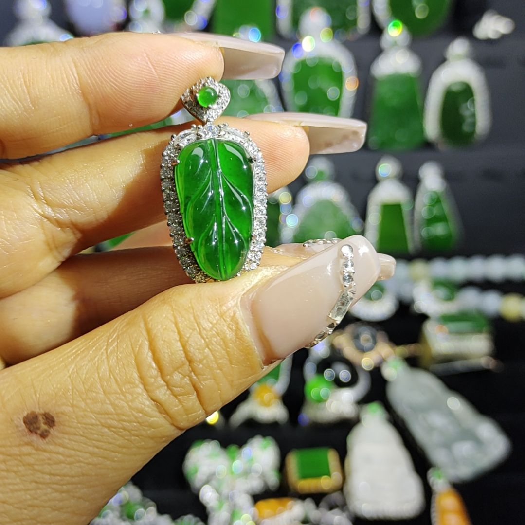 翡翠颈饰未镶嵌55555555