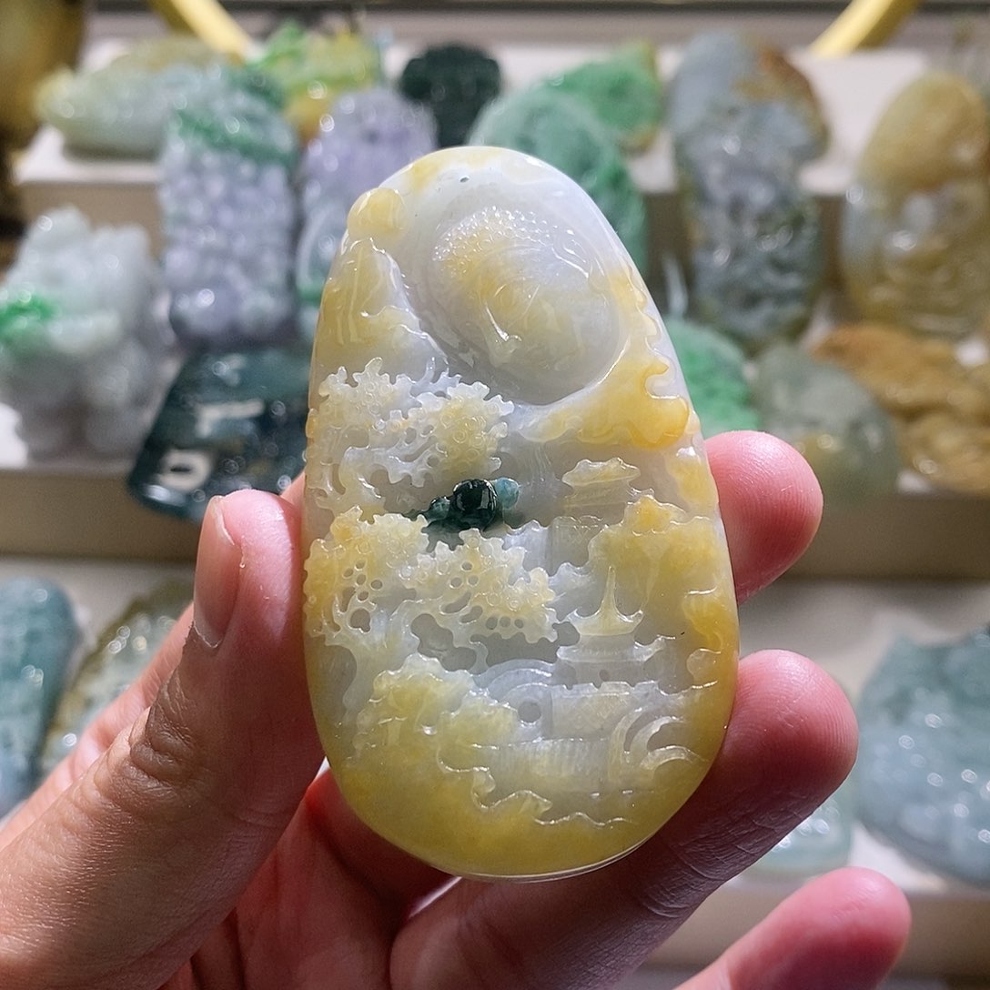 【闪购商品】翡翠颈饰未镶嵌佛观天下