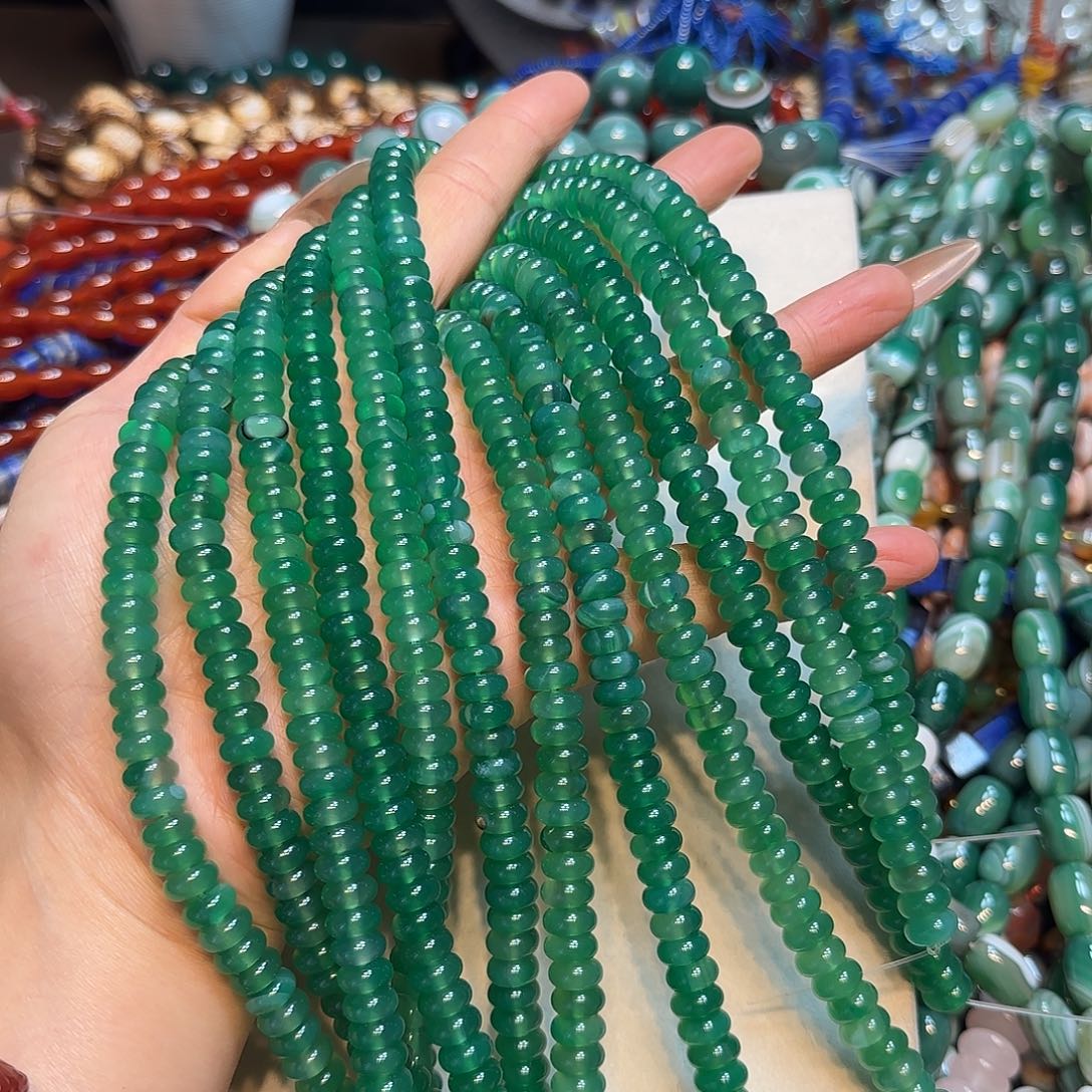 玛瑙/玉髓未镶嵌珠宝半成品8mm绿玛瑙算盘一条