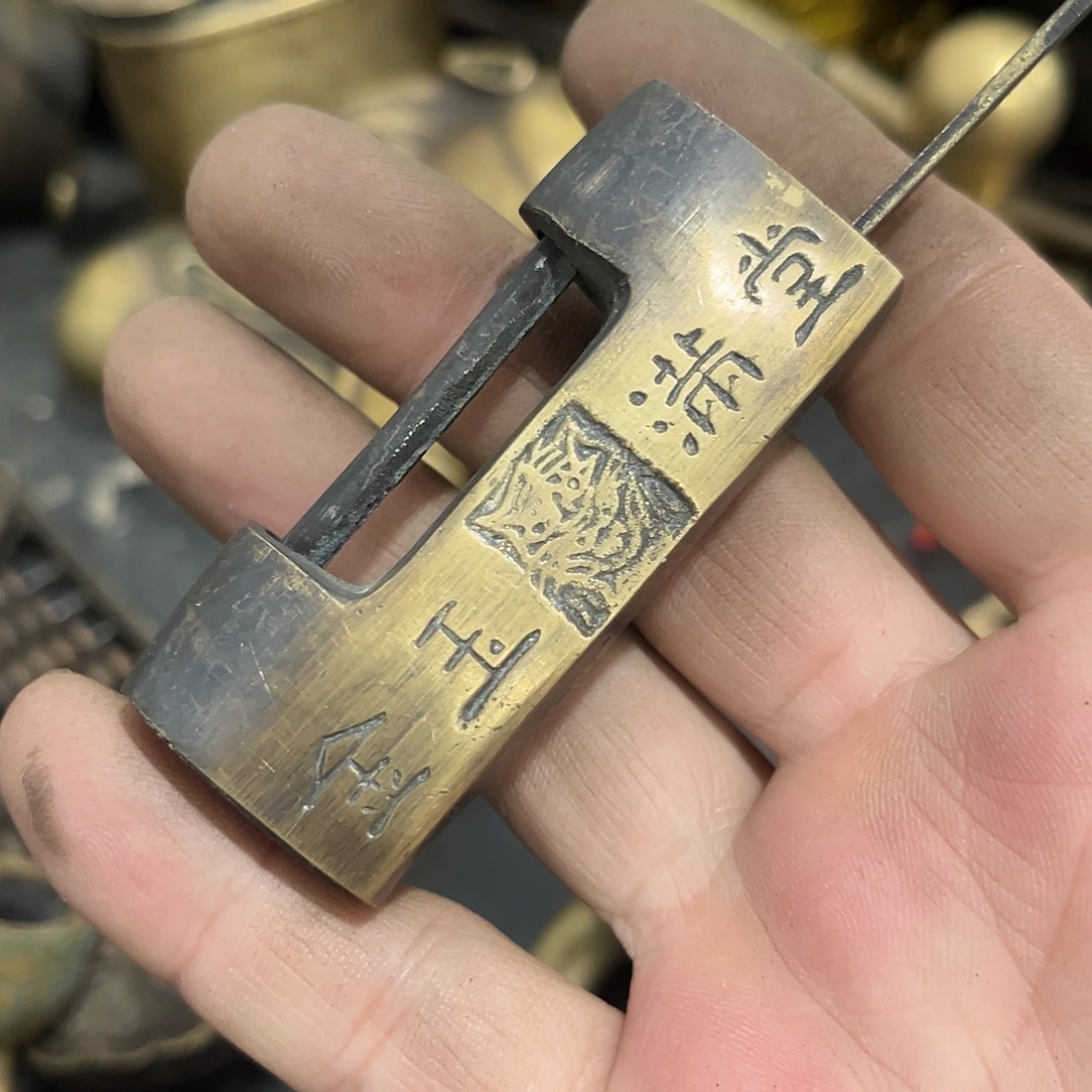 惜***之闪电购铜摆件工艺品