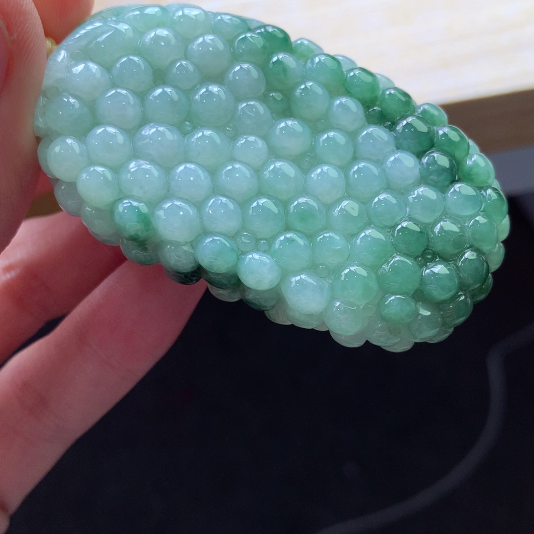 翡翠颈饰未镶嵌吊坠