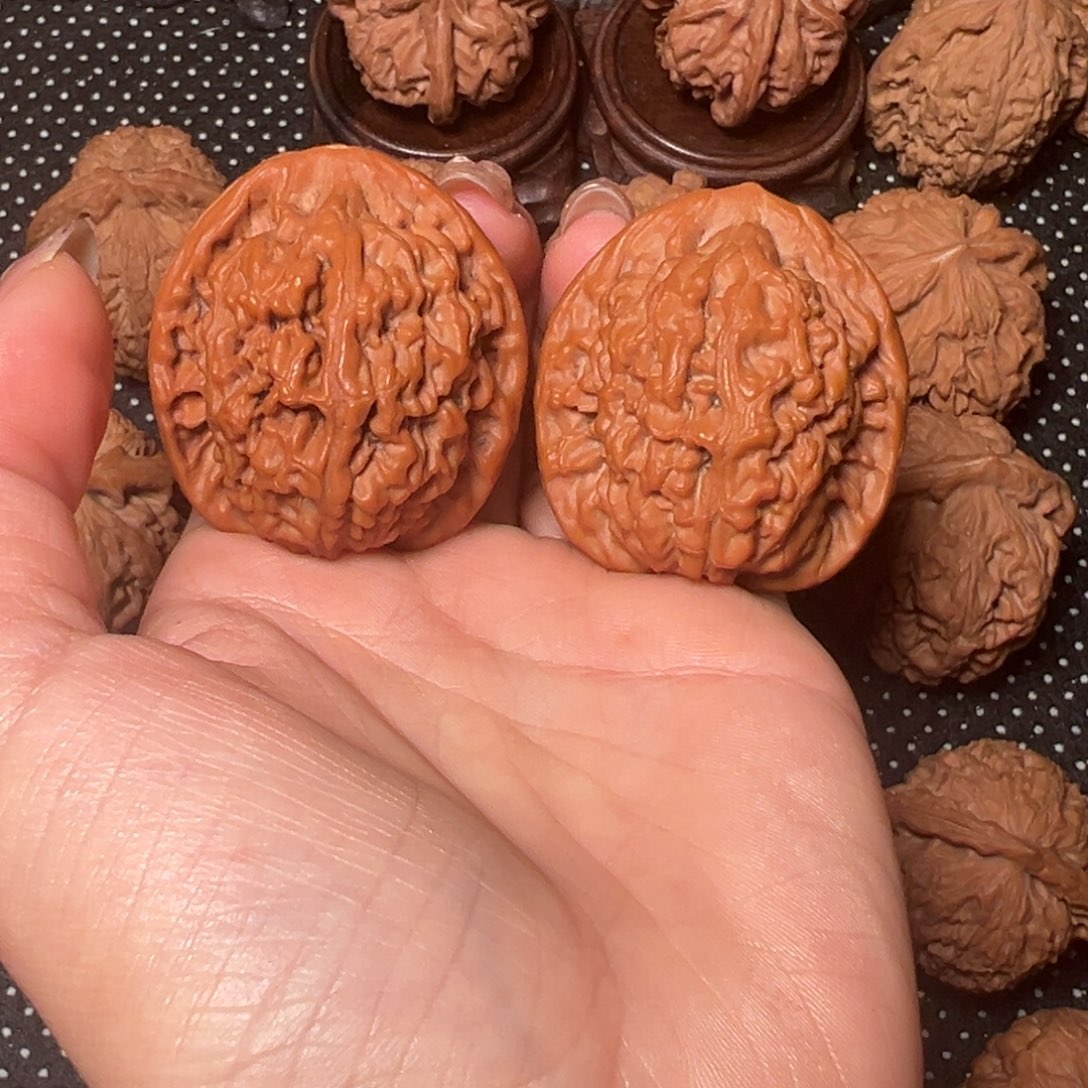叁***0莲花，边41➕，肚40，高45