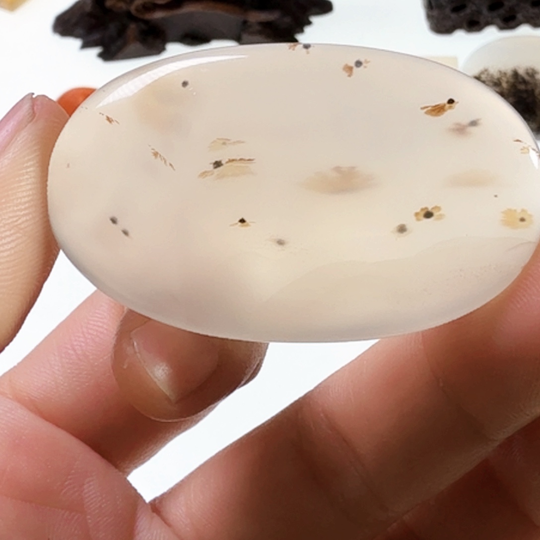 玛瑙/玉髓未镶嵌珠宝半成品