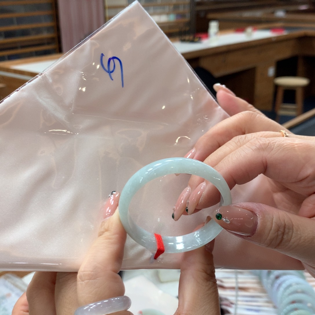 未镶嵌手镯翡翠48小时鉴赏