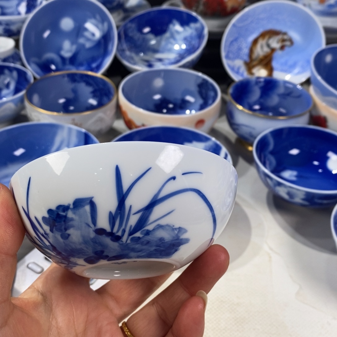 顺***滔青花水乡主人杯杯