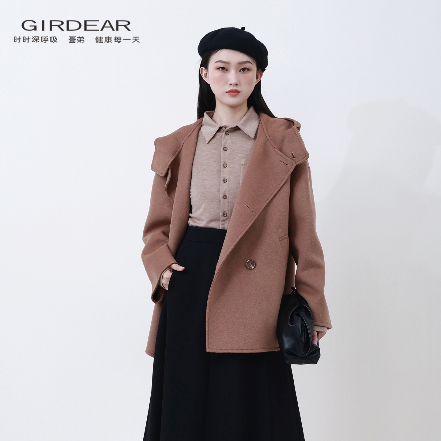 GIRDEAR/哥弟 新款时尚连帽双面呢短款拼接双排扣毛呢外套140049