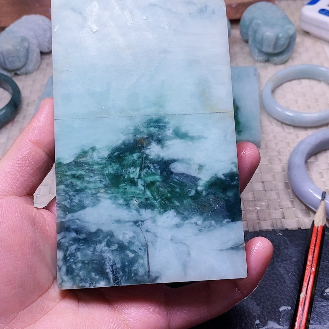 随***吧翡翠未镶嵌颈饰588