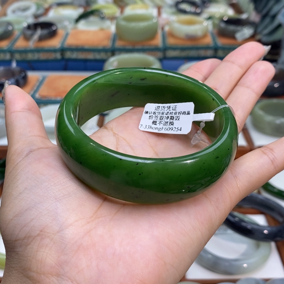 梅***和田玉未镶嵌手镯和田玉俄碧6162