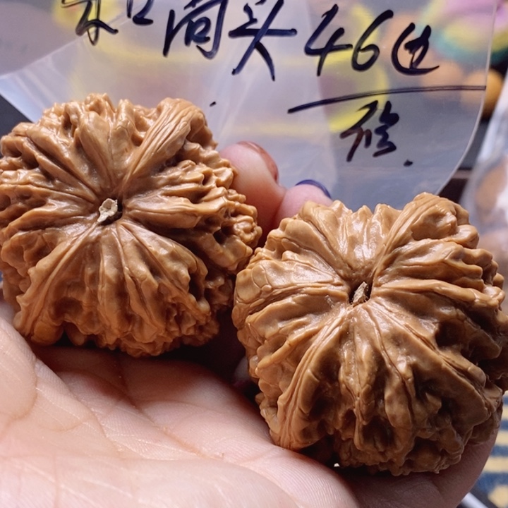 2***6文玩核桃吊坠和尚头