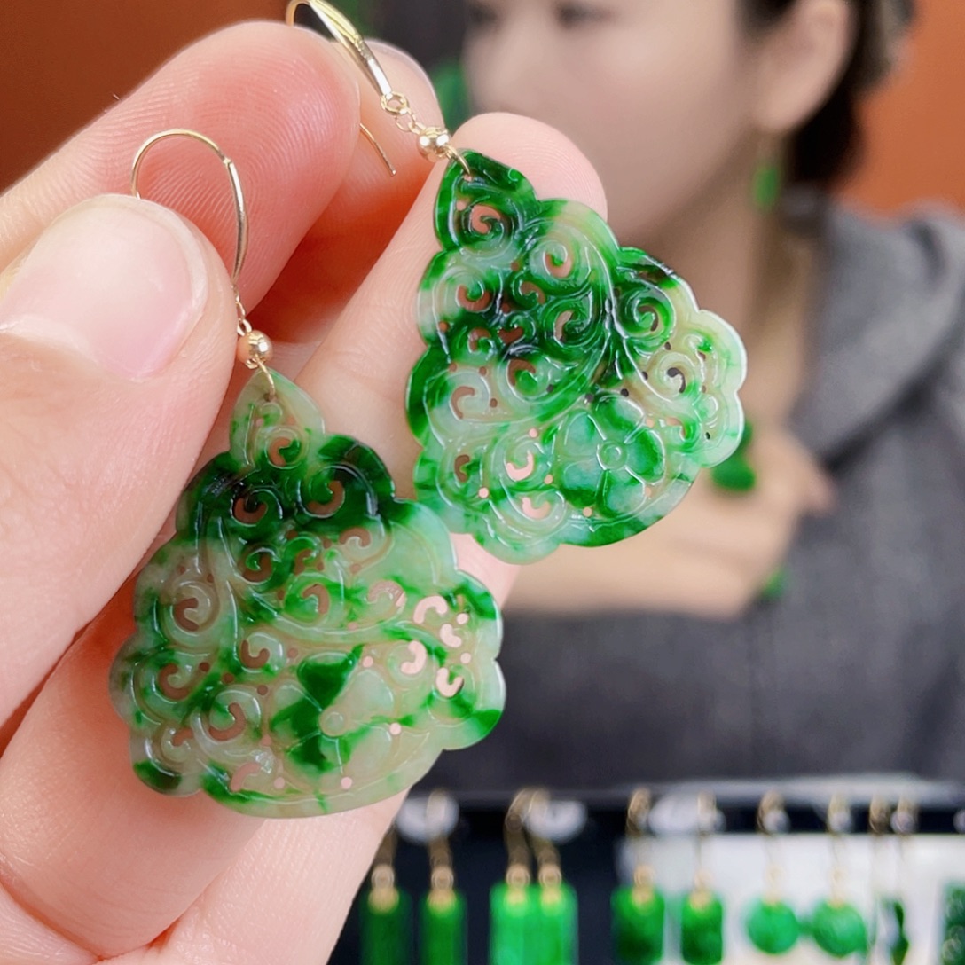 翡翠18K金镶嵌耳饰