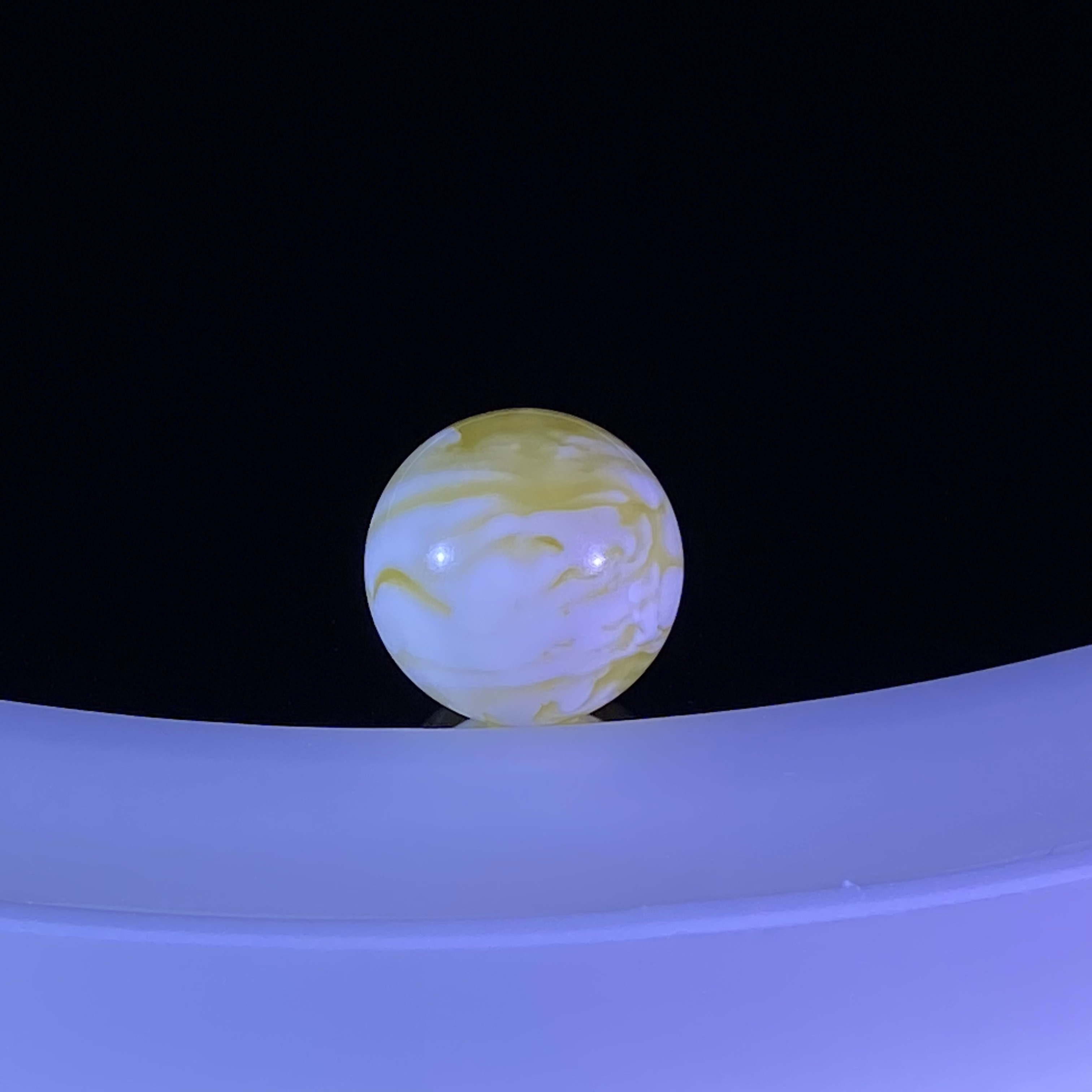 13.2mm金漆白溶洞拉丝妖蜜蜡圆珠 特色妖孽