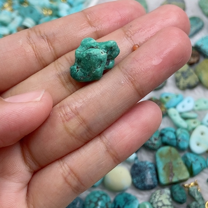 南红玛瑙未镶嵌珠宝奇石