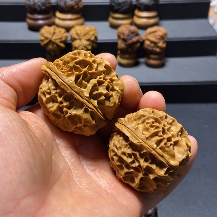 文玩核桃把件B凤凰牡丹