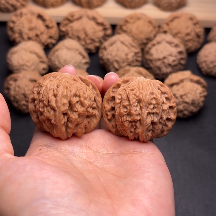 麒***纹文玩核桃把件40磨盘