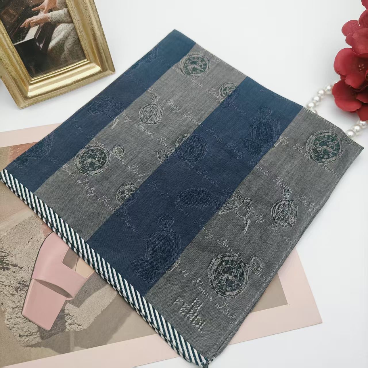 99新 FENDI/芬迪 海囤/芬迪/丝巾/yy07238