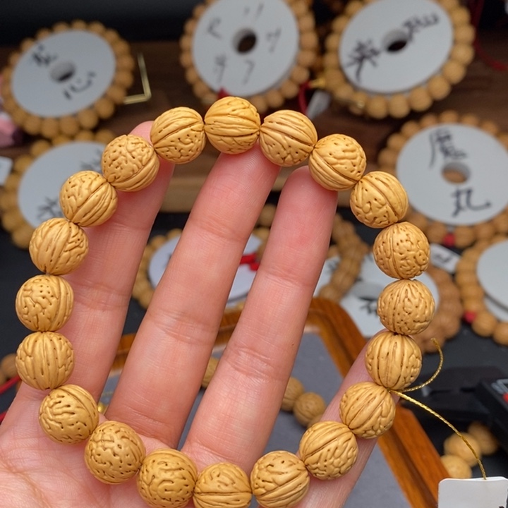 桃核手串专属12………..