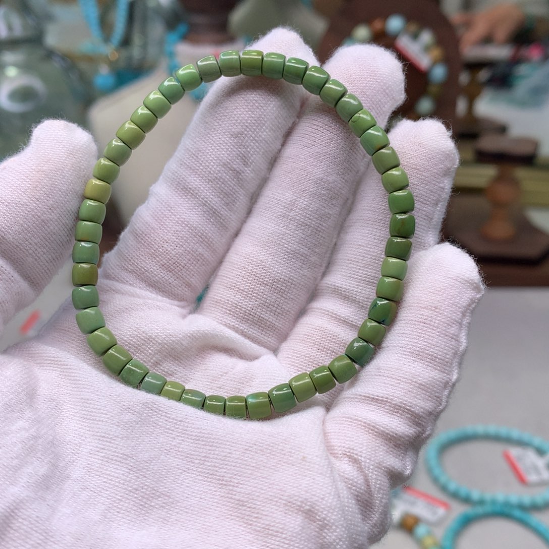 绿松石配饰未镶嵌