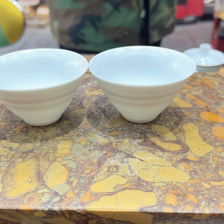 定白瓷一组。。。品茗。。