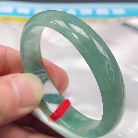 翡翠手镯（贵妃镯）未镶嵌0719号
