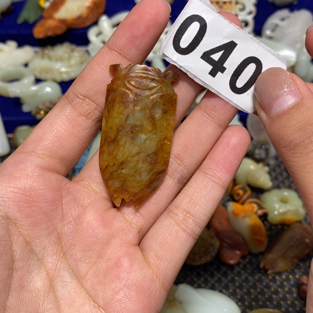 和田玉未镶嵌车挂